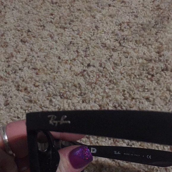 Ray Ban New wayfarer sunglasses - Picture 6 of 7